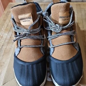 Project Cloud Women's Black and Tan Winter Boots